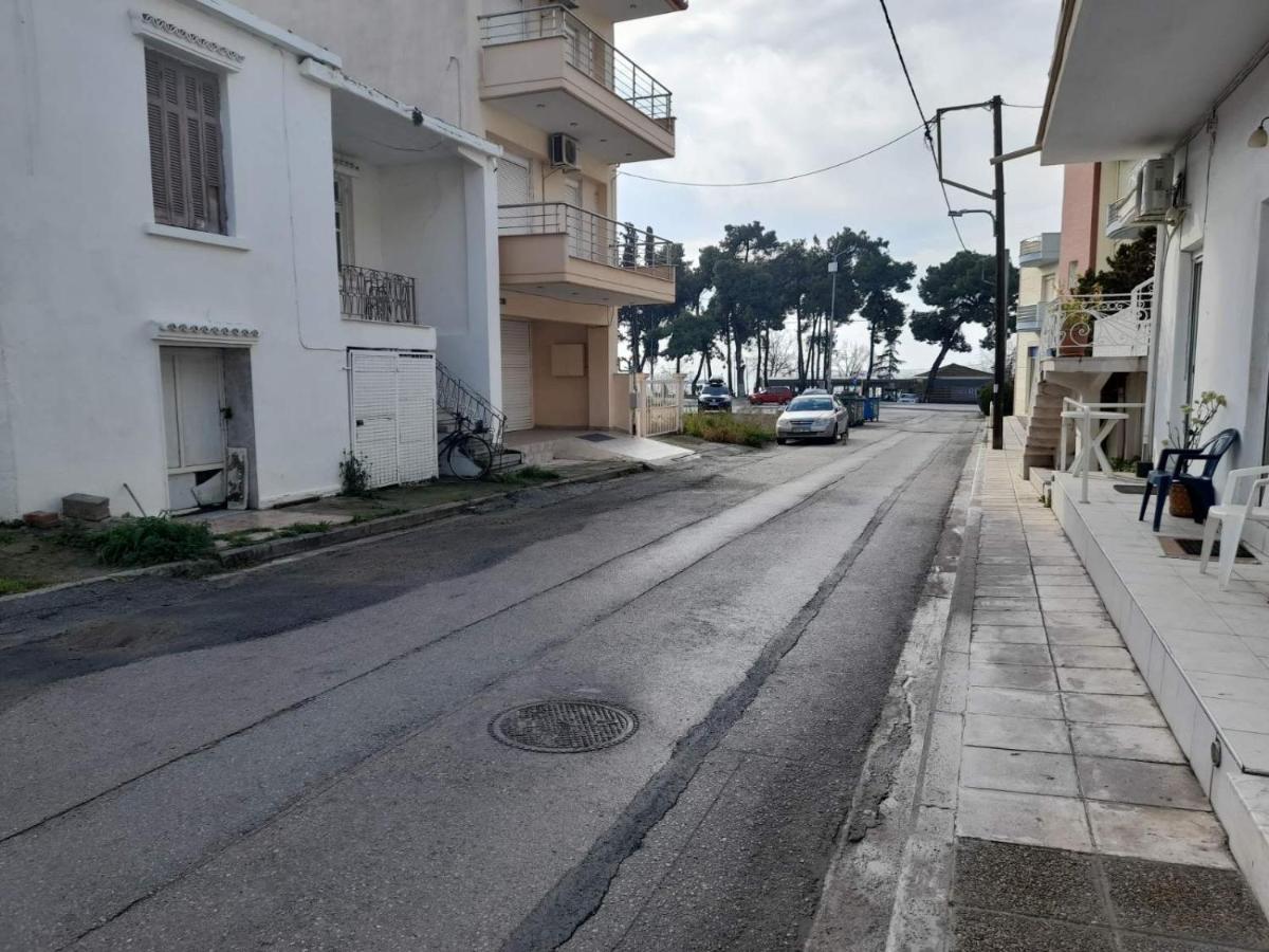 Xronis Apartments Nea Michaniona Bagian luar foto